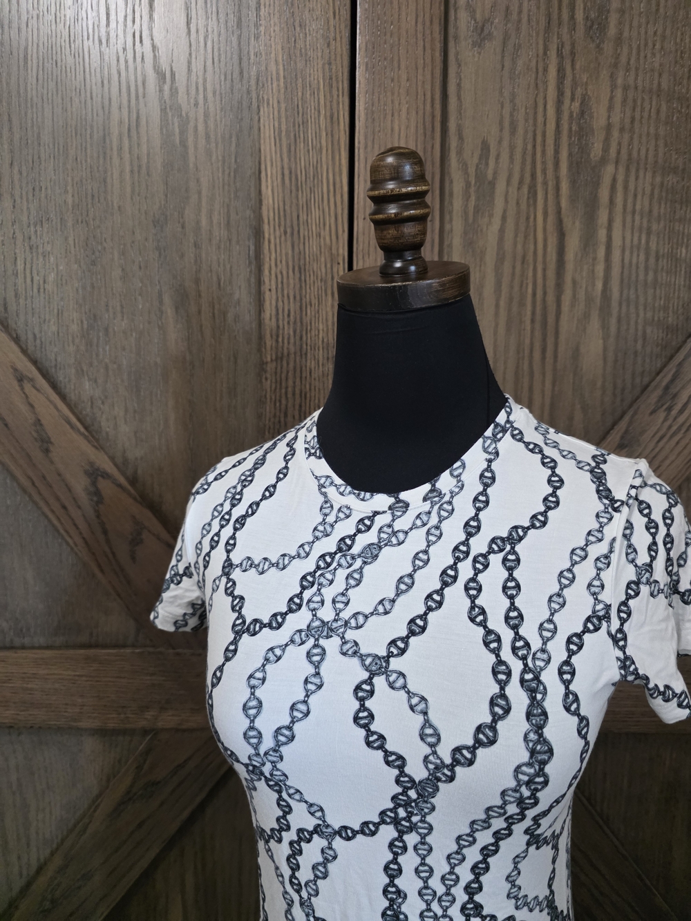L'AGENCE Chain-Print Tee - Picture 2 of 4